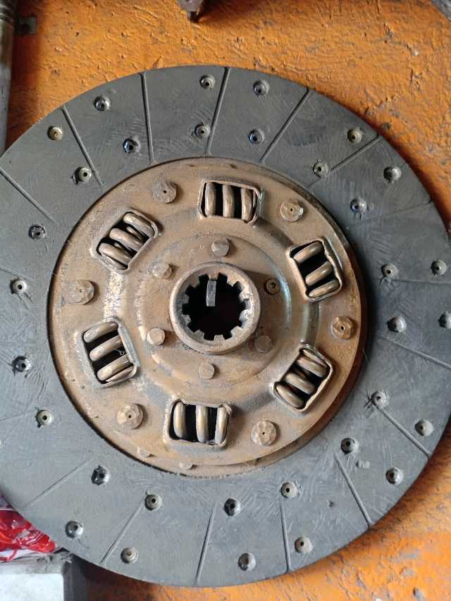 Clutch plate for UD