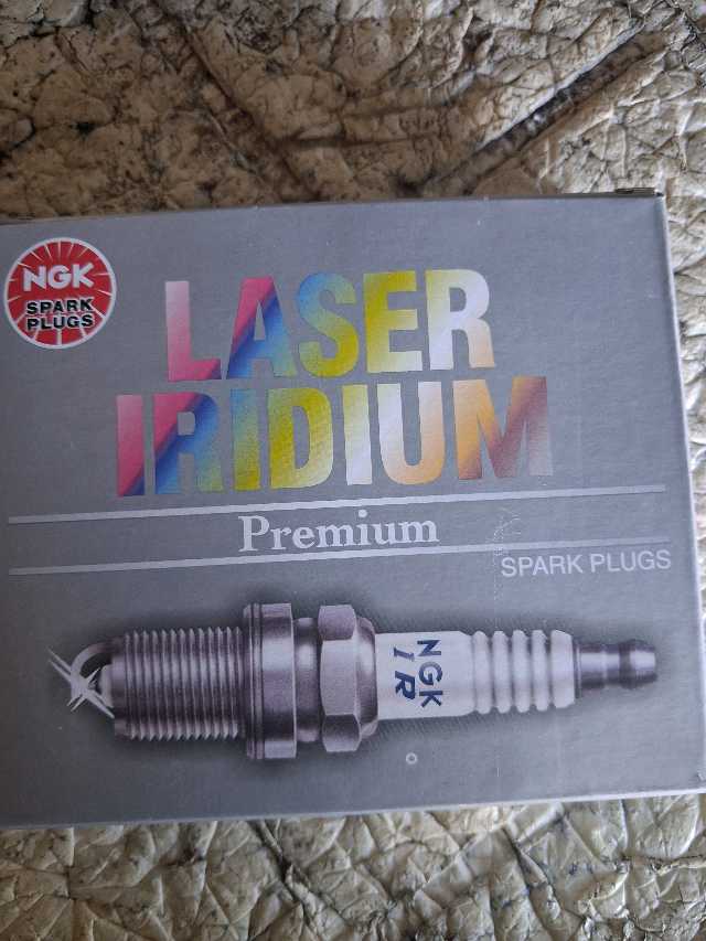 Layer iridium spark plug